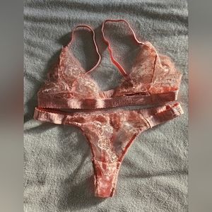 NWOT Lounge underwear pink lace bra and thong set, Large
